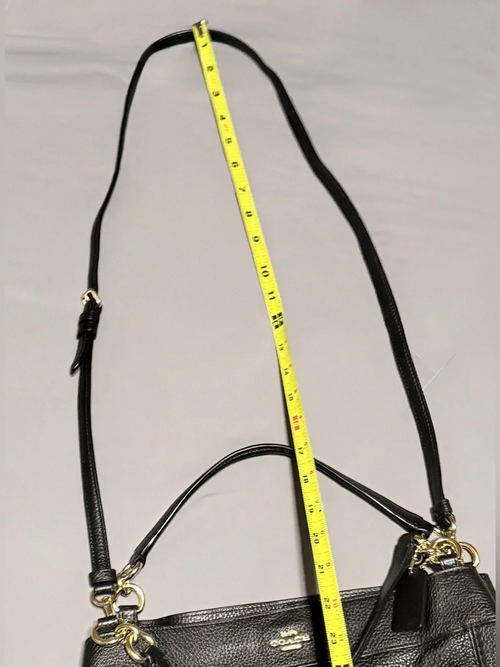 Coach elegant shoulder